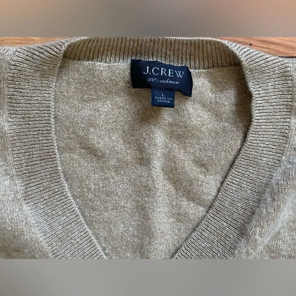J. Crew Men's Beige V-Neck Sweater Lrg